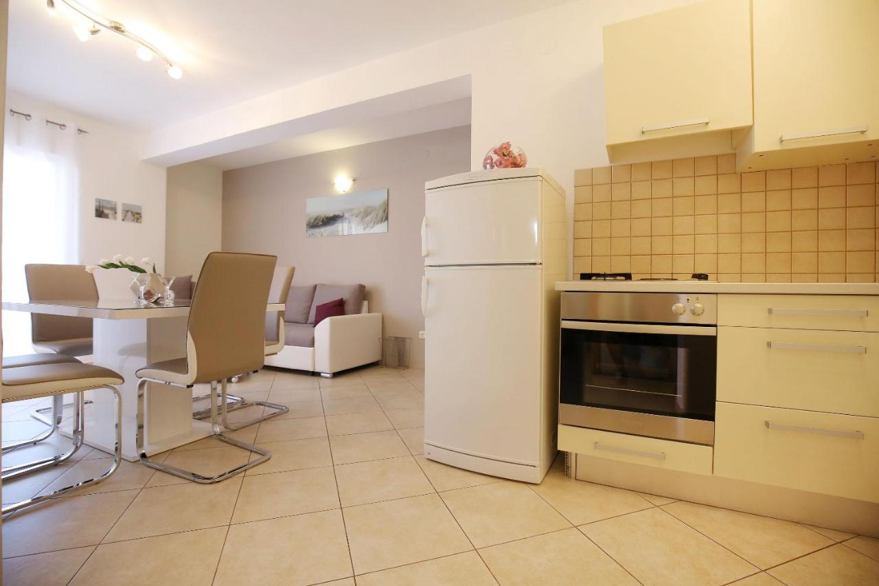 Apartments Tony Биоград-на-Мору Экстерьер фото