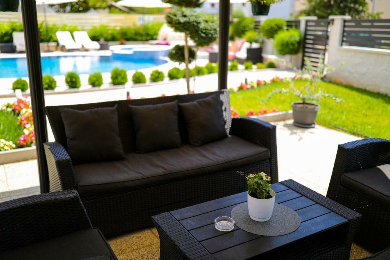 Apartments Tony Биоград-на-Мору Экстерьер фото