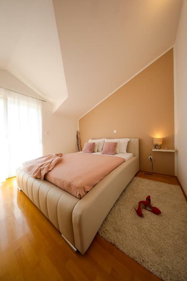 Apartments Tony Биоград-на-Мору Экстерьер фото