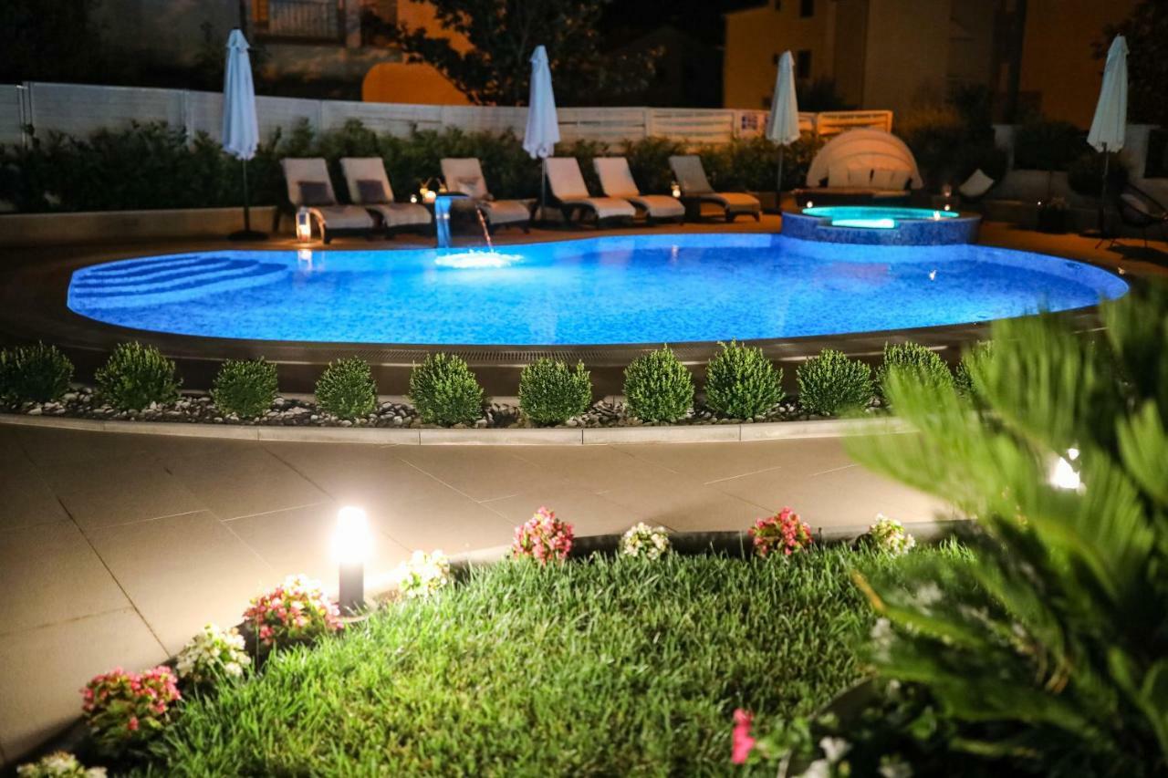 Apartments Tony Биоград-на-Мору Экстерьер фото